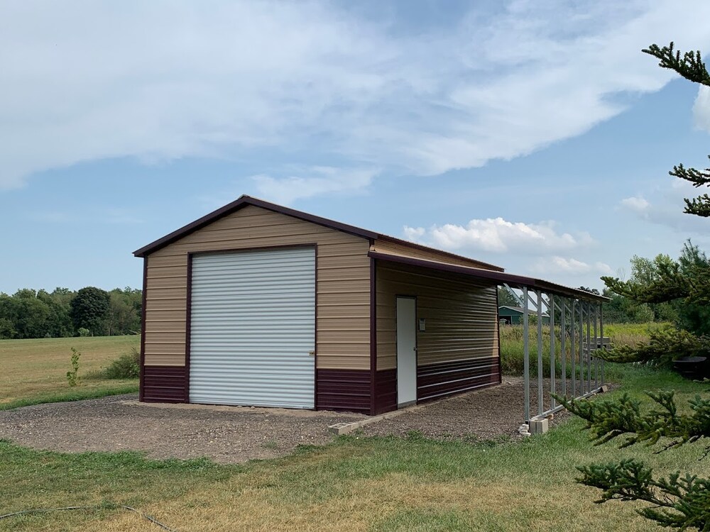 1 car garage w/ lean